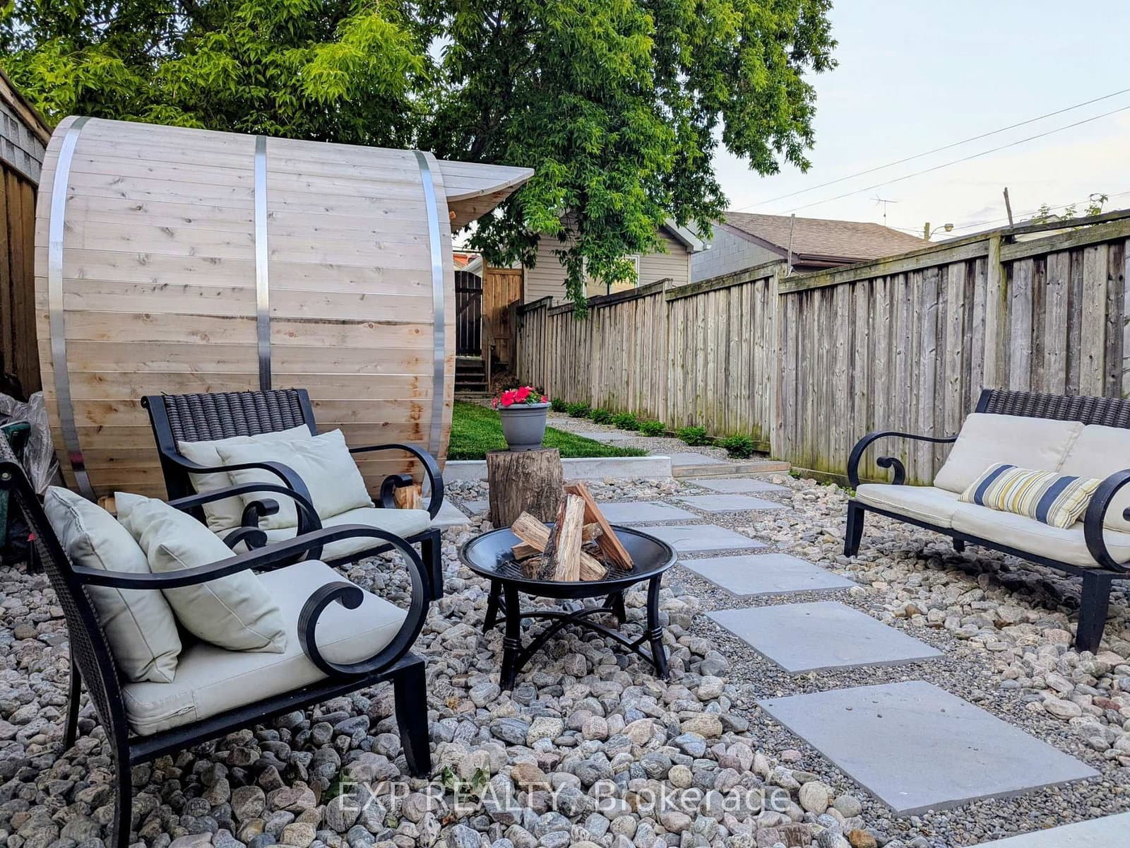 37 Gilbert Avenue thumbnail 27