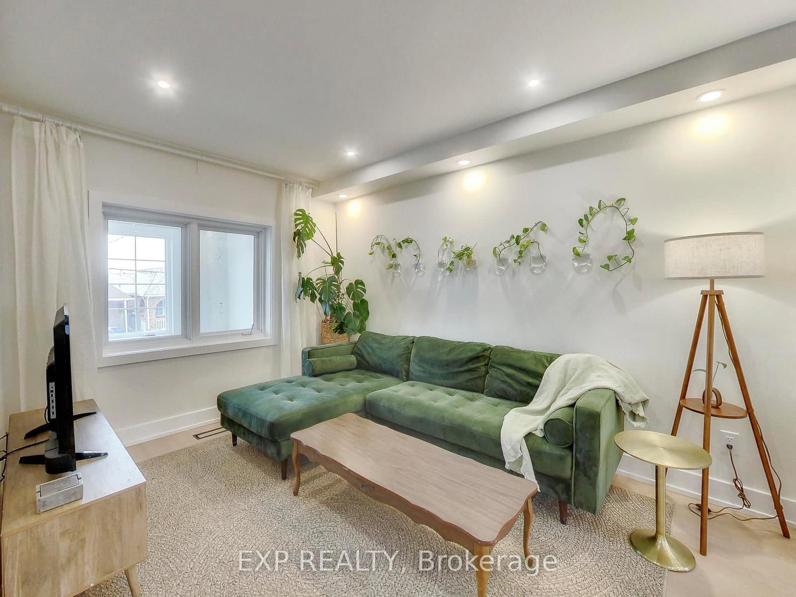 37 Gilbert Avenue thumbnail 5