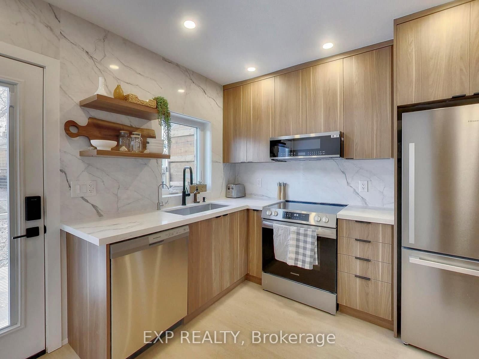 37 Gilbert Avenue thumbnail 9