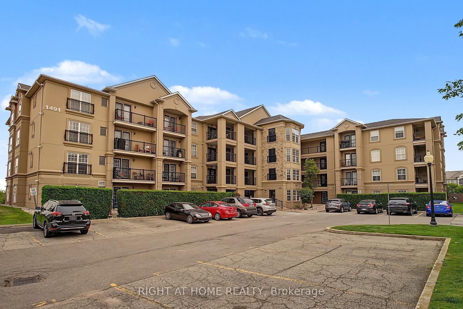 1491 Maple Avenue, Unit 111 thumbnail 2