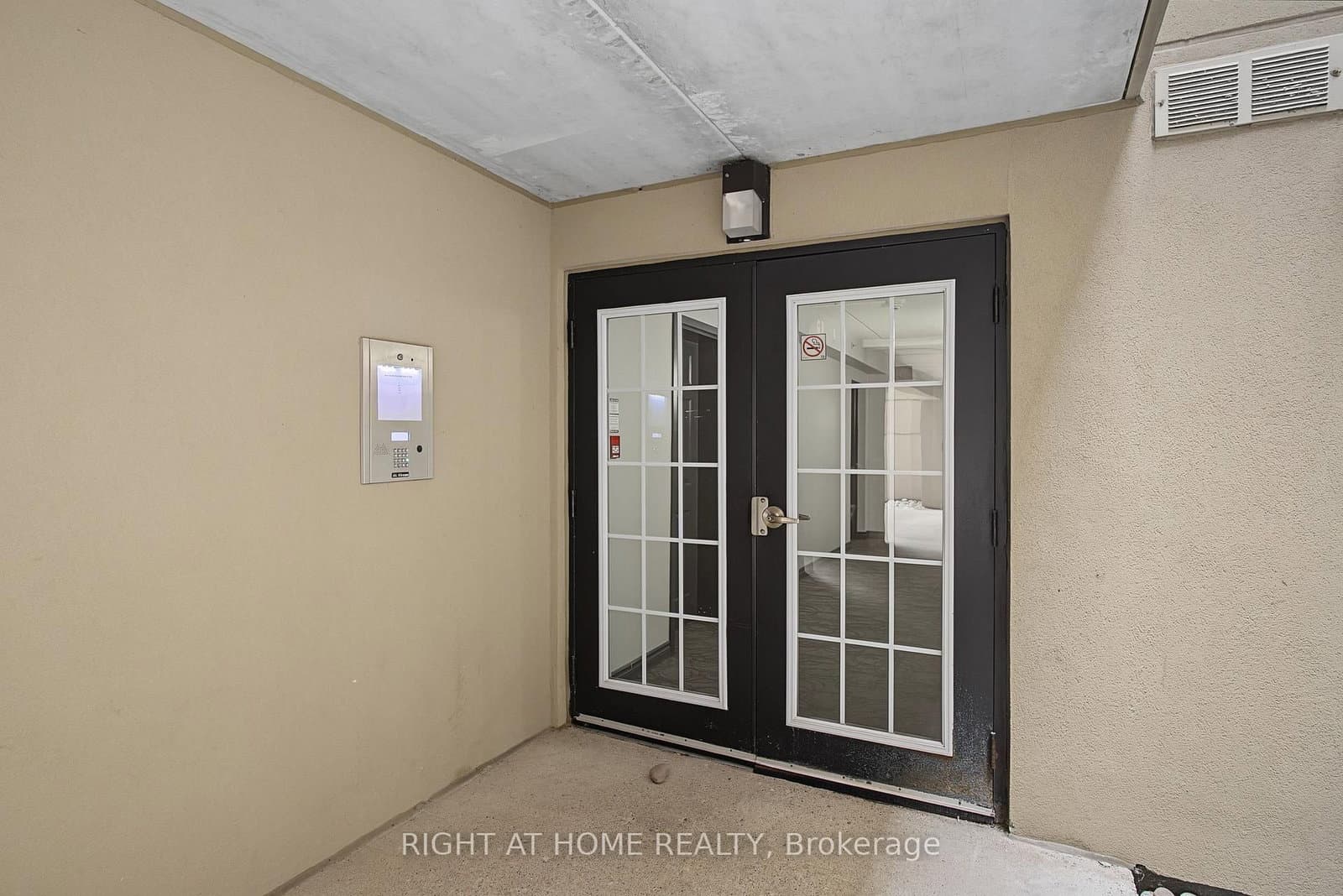 1491 Maple Avenue, Unit 111 thumbnail 3
