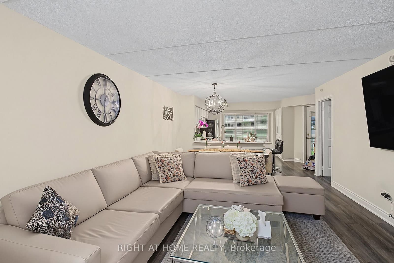 1491 Maple Avenue, Unit 111 thumbnail 5