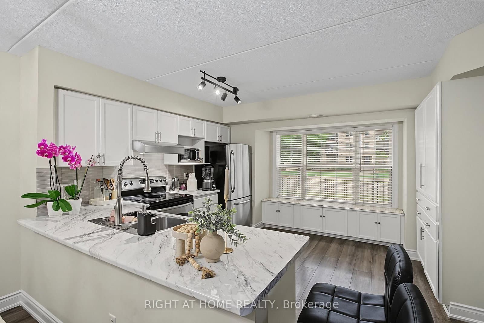 1491 Maple Avenue, Unit 111 thumbnail 8