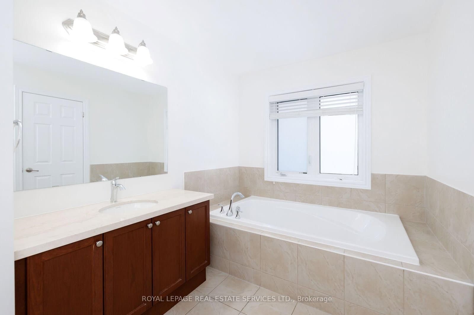 3061 Preserve Drive thumbnail 25