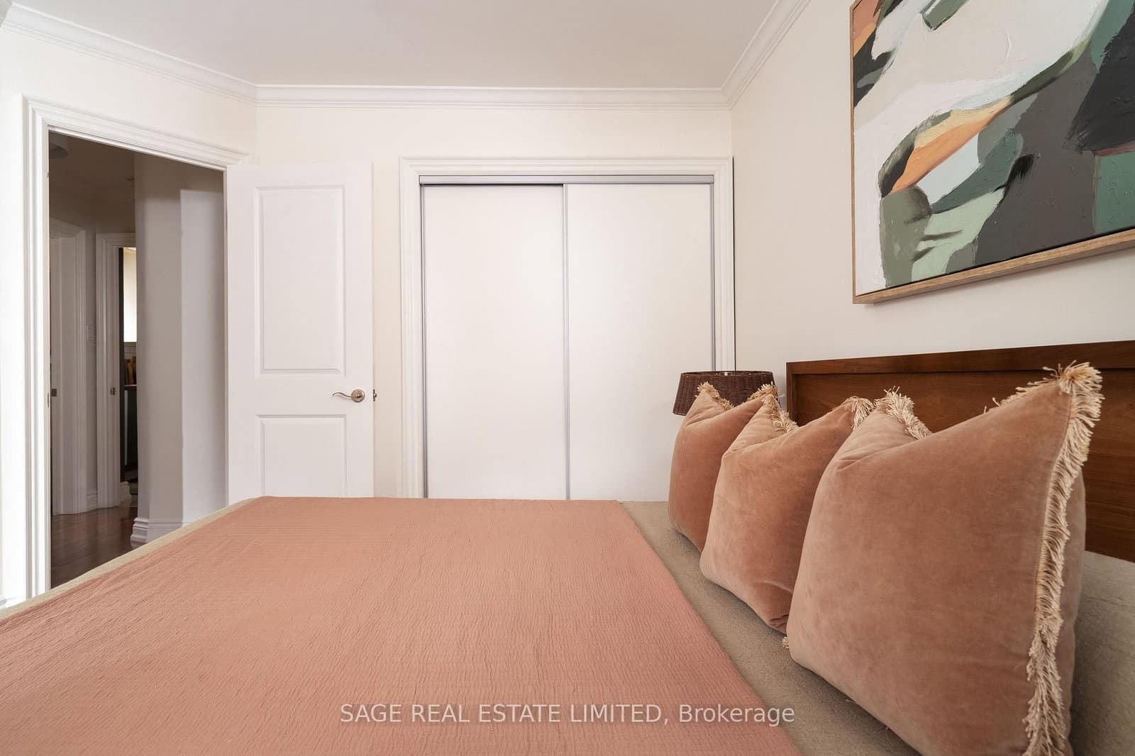 505 Caledonia Road thumbnail 15