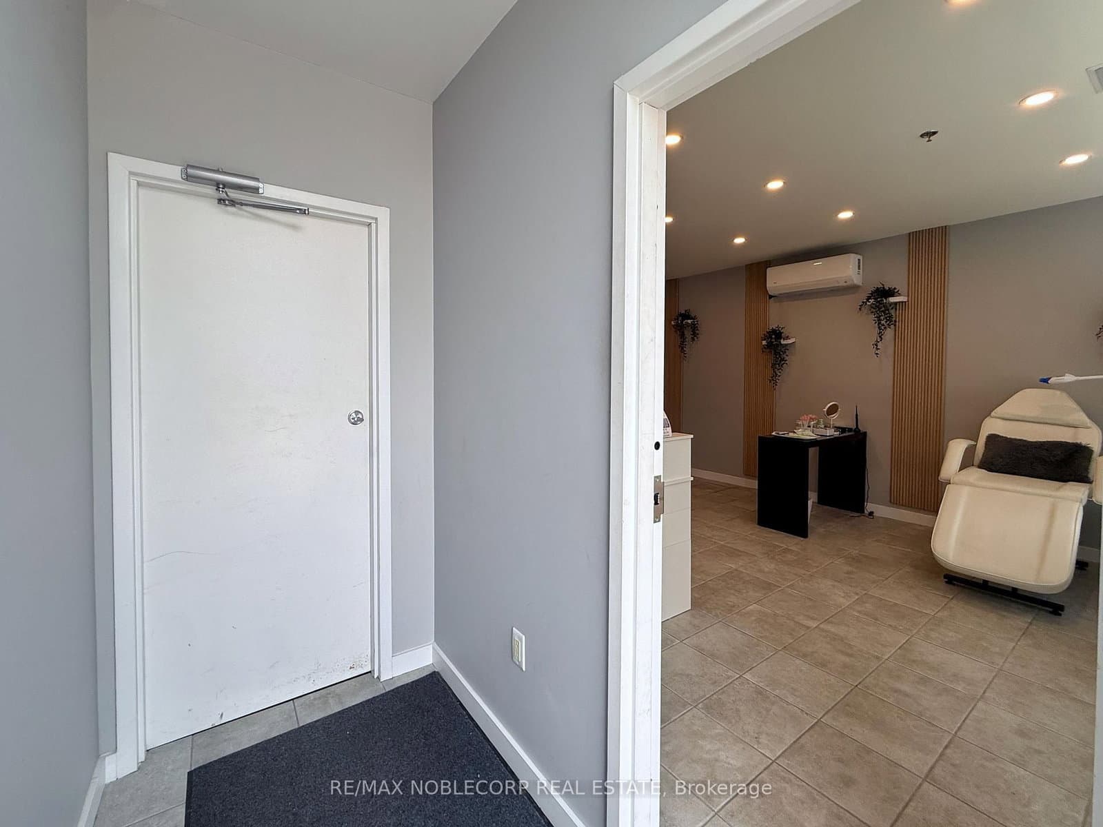 44 Goodmark Place, Unit 2 thumbnail 12