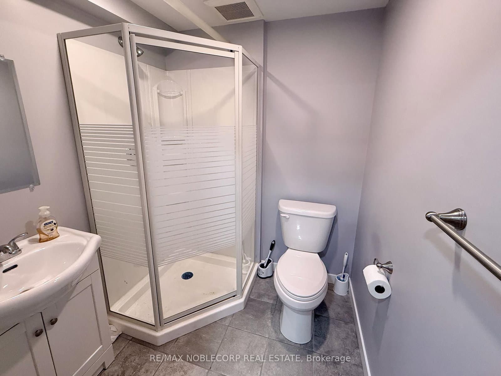 44 Goodmark Place, Unit 2 thumbnail 13