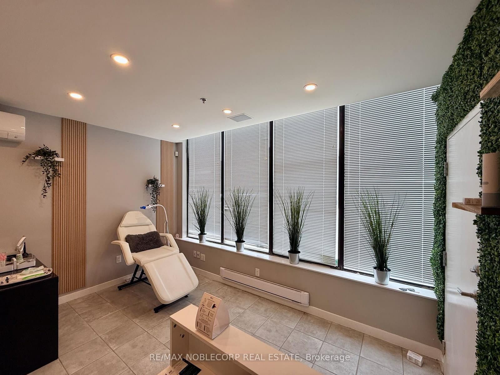 44 Goodmark Place, Unit 2 thumbnail 4