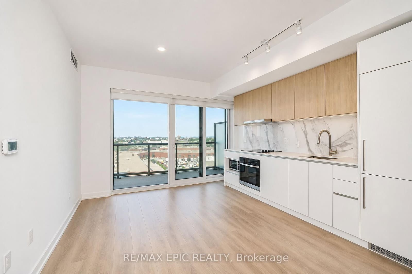 1100 Sheppard Avenue W, Unit 928 thumbnail 2
