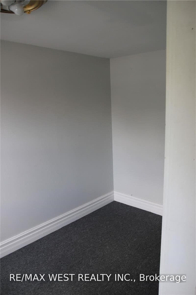 191 Lakeshore Road E, Unit 104 thumbnail 5