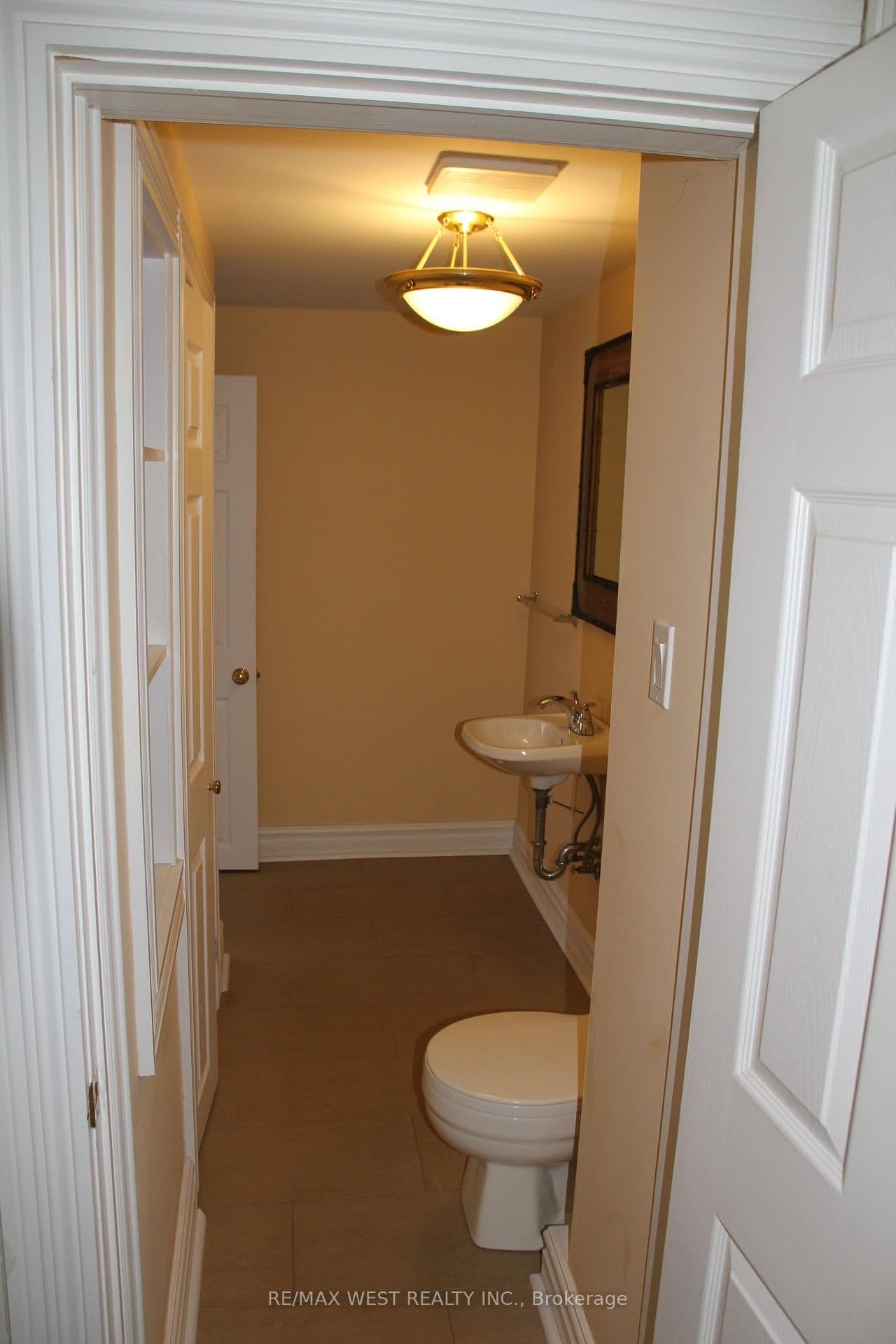191 Lakeshore Road E, Unit 104 thumbnail 6
