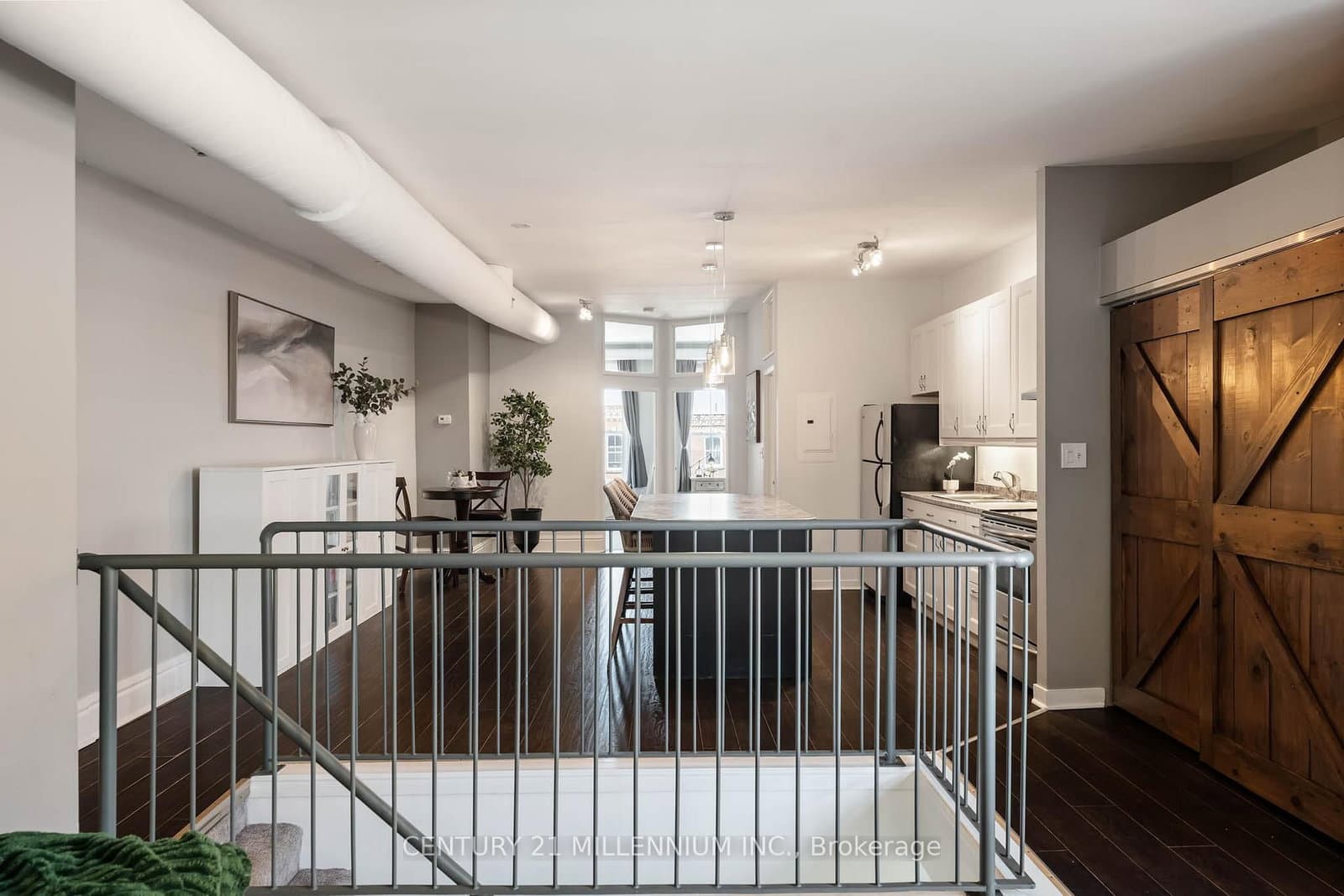 166 Broadway Avenue, Unit 5 thumbnail 4