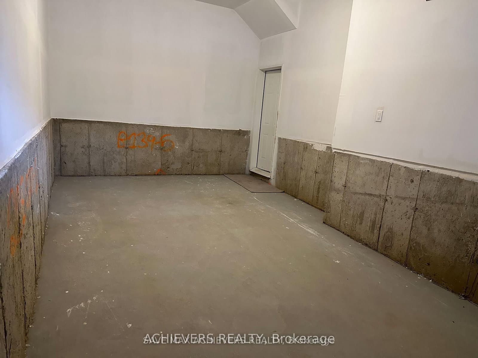 52 Monreau Drive thumbnail 33
