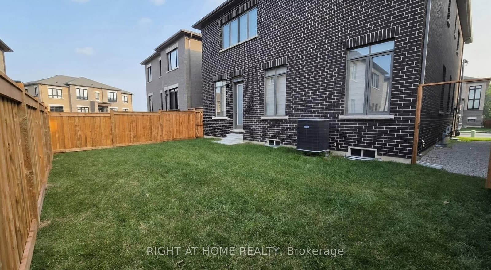816 Apple Terrace thumbnail 30