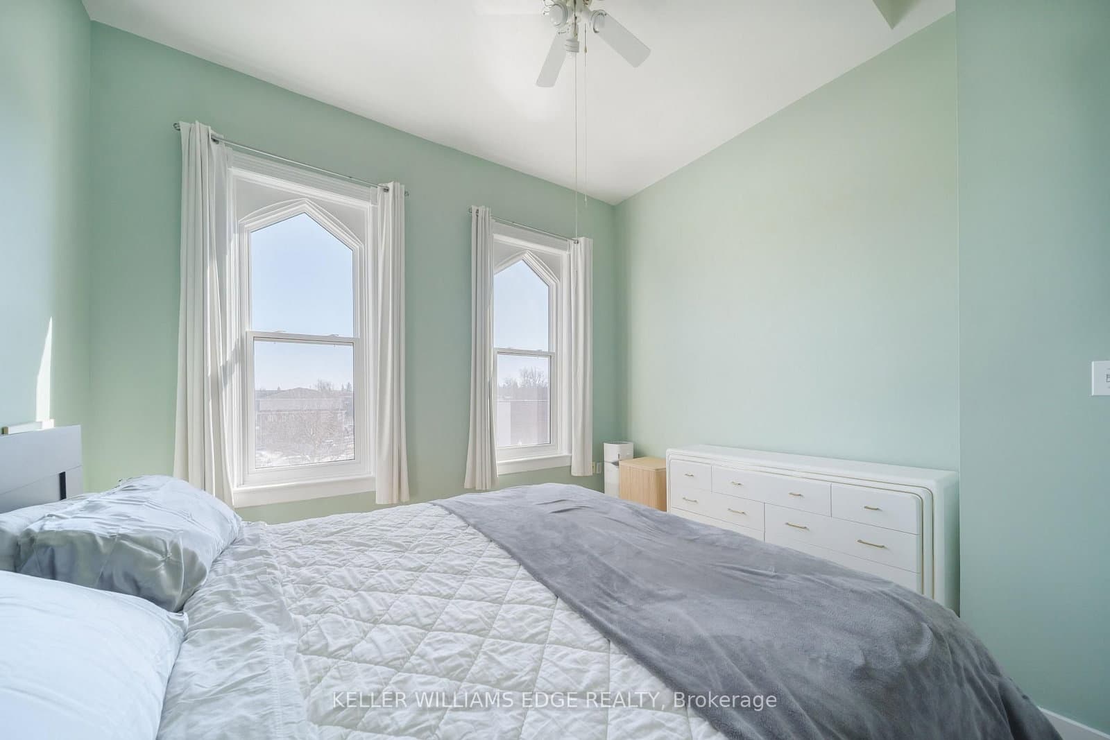 123 Broadway Avenue, Unit E thumbnail 14
