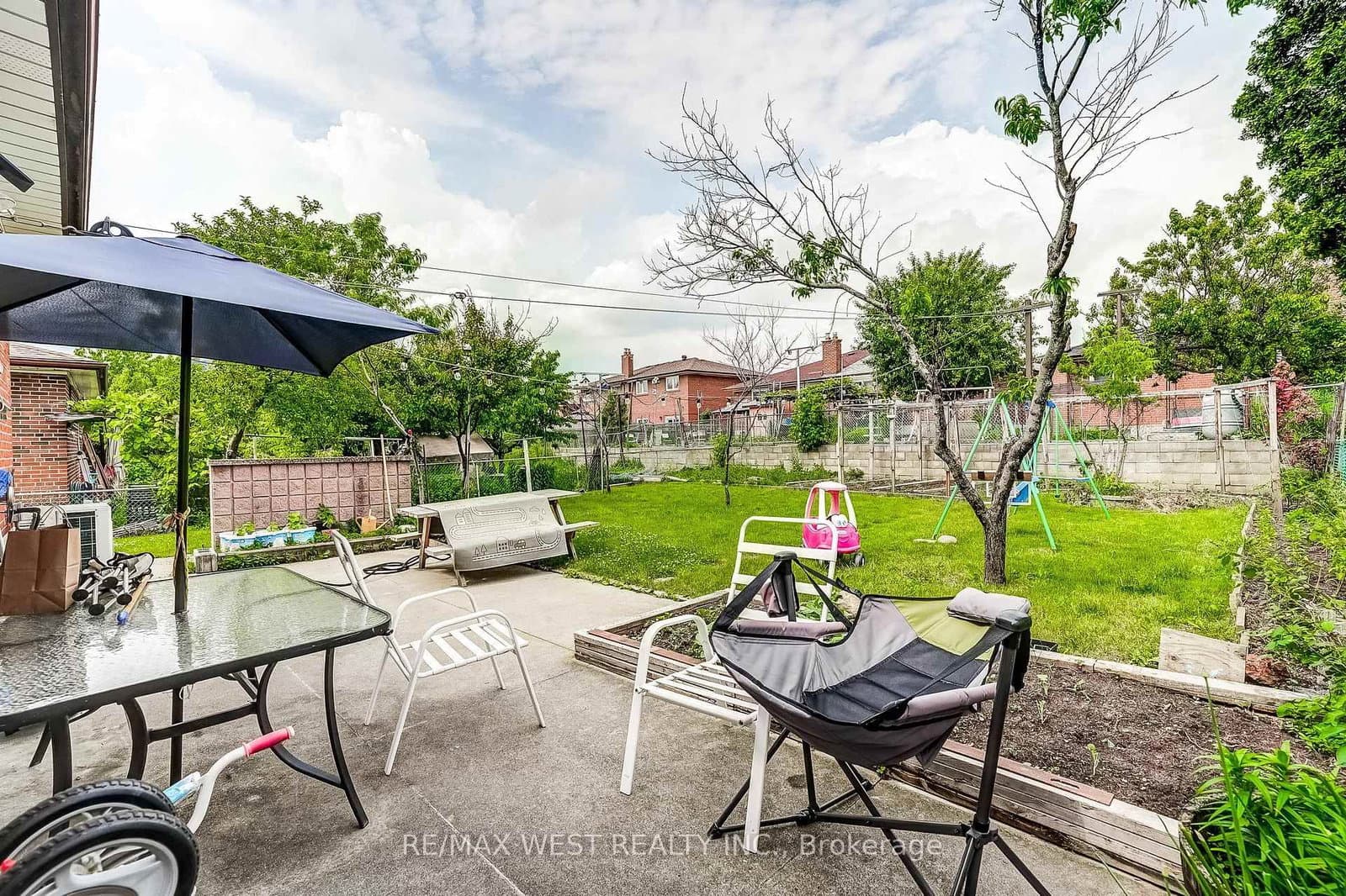 19 Archway Crescent thumbnail 49