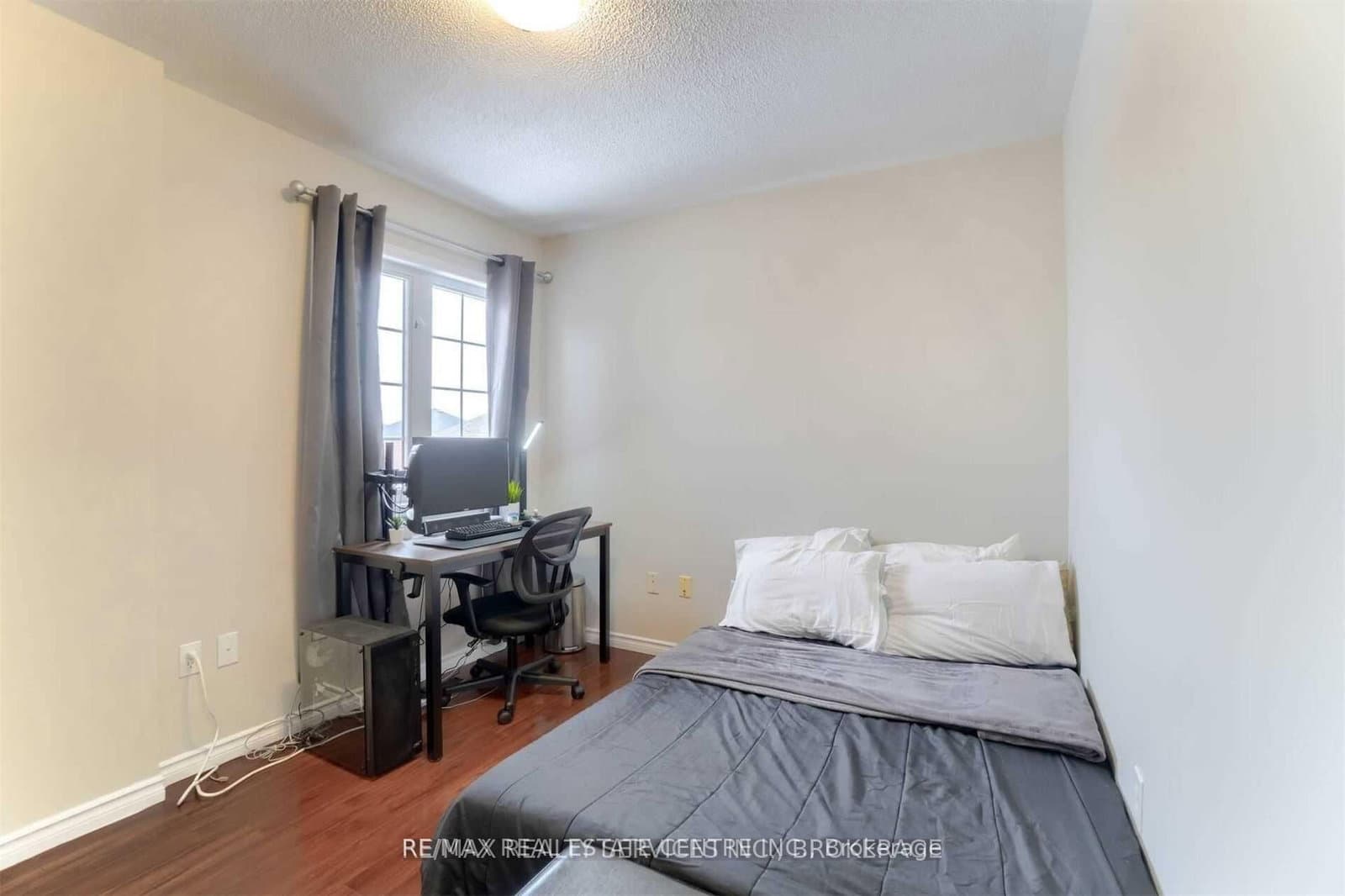 92 Lake Louise Drive, Unit Upper thumbnail 16