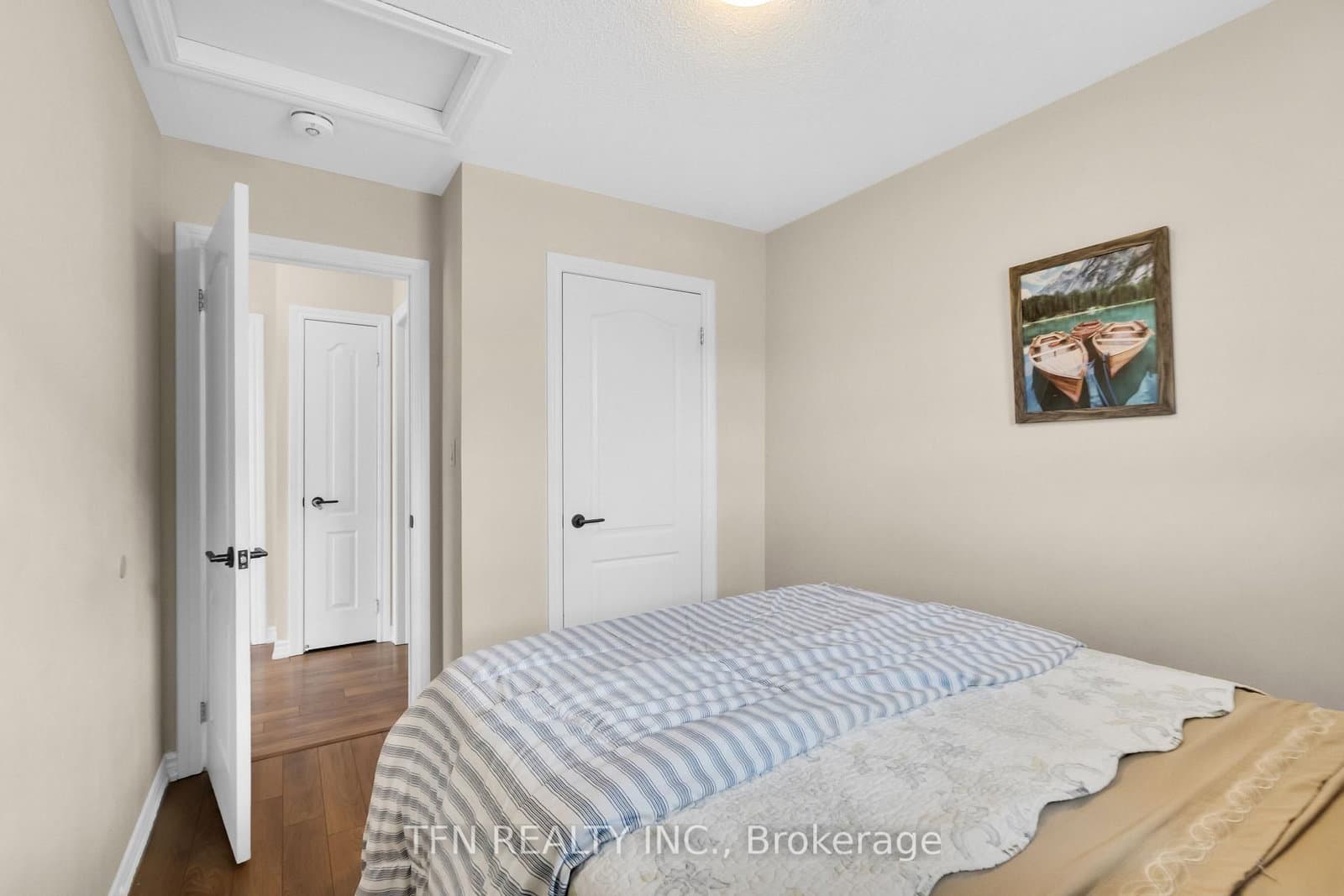2 Shiff Crescent thumbnail 28