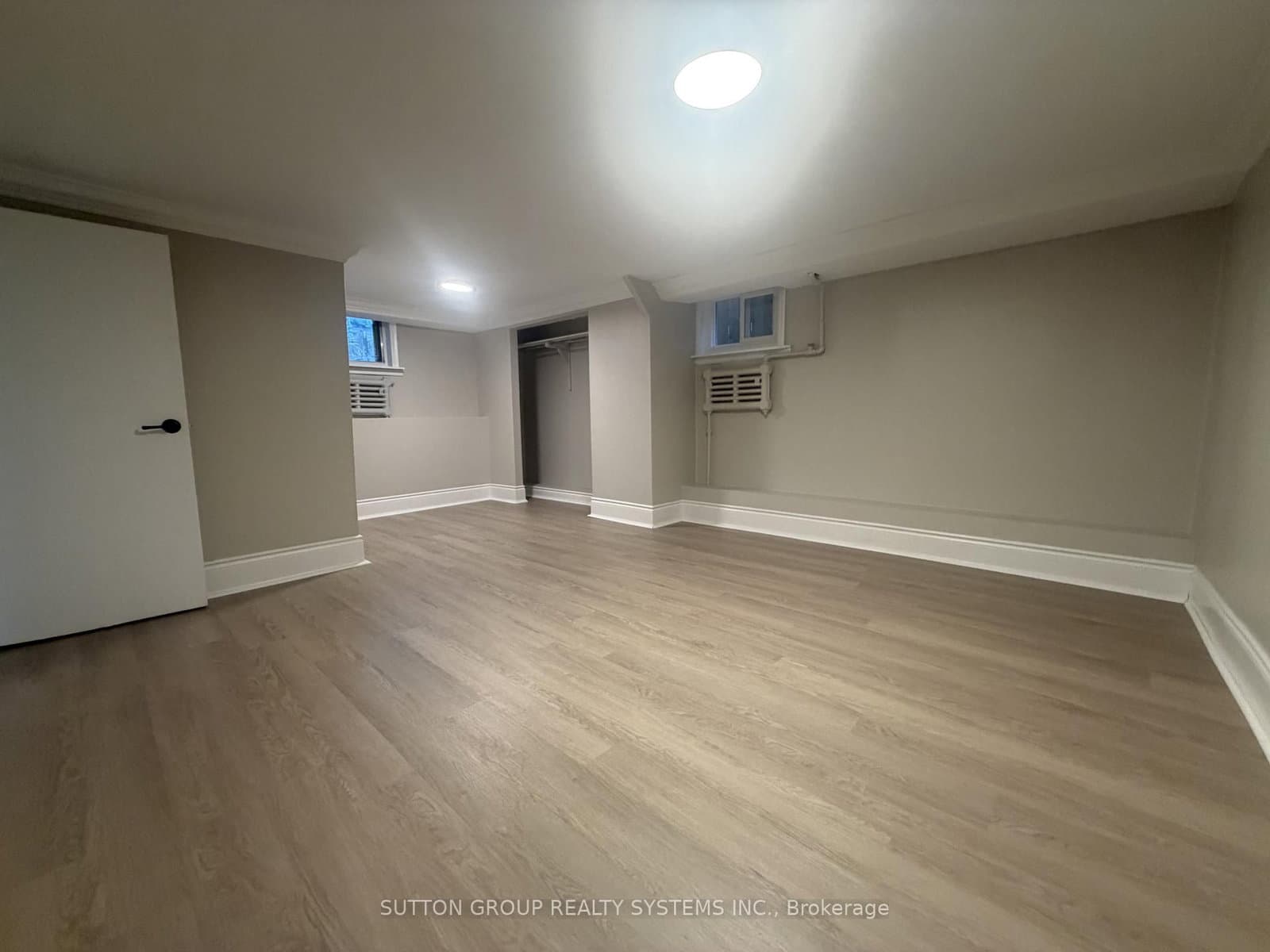 3 Tyrone Avenue, Unit lower level thumbnail 4
