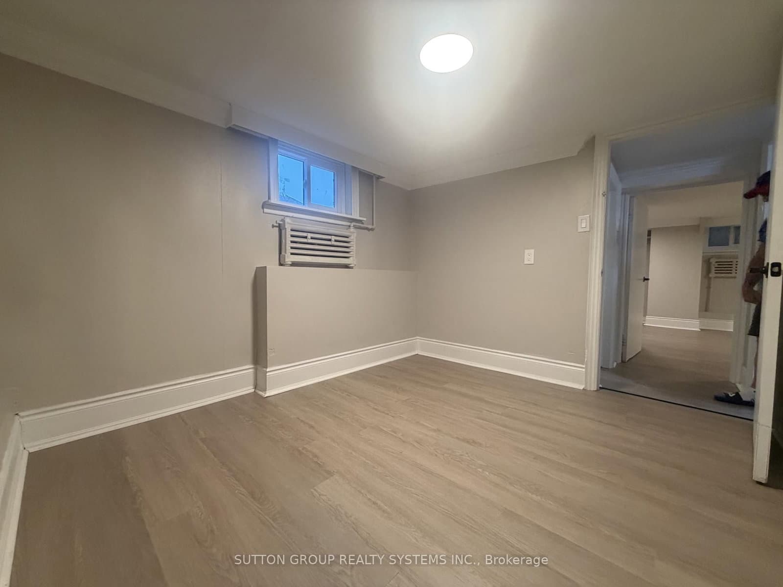 3 Tyrone Avenue, Unit lower level thumbnail 9