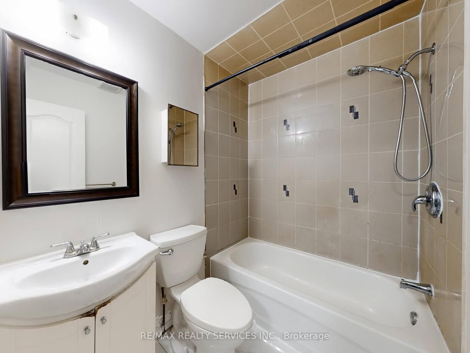 9 Glenridge Road thumbnail 44