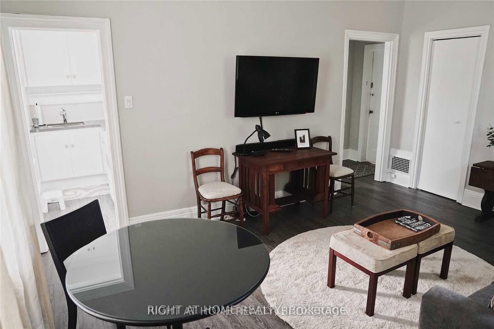 164 Trafalgar Road, Unit 1 thumbnail 4