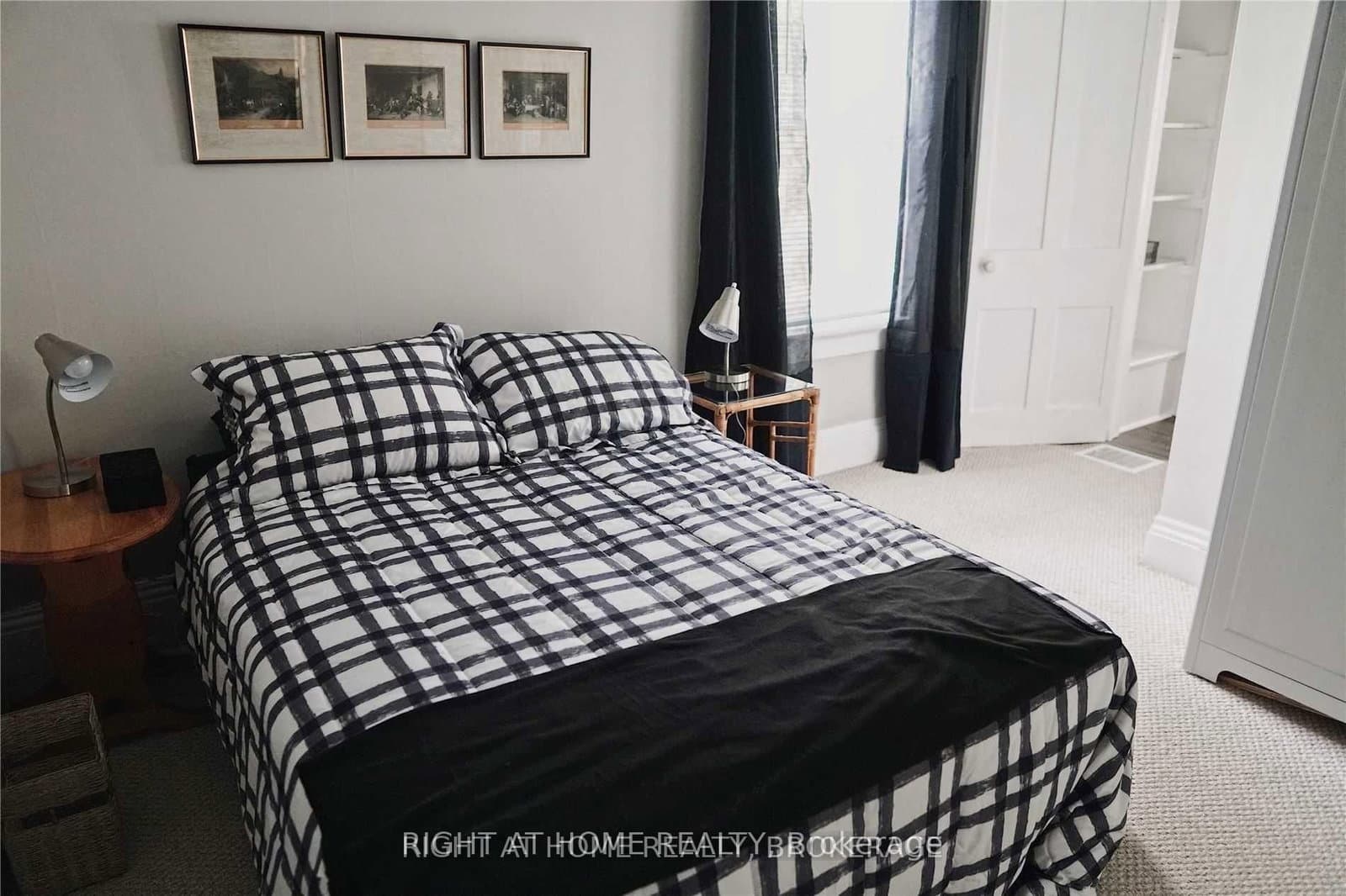 164 Trafalgar Road, Unit 1 thumbnail 6