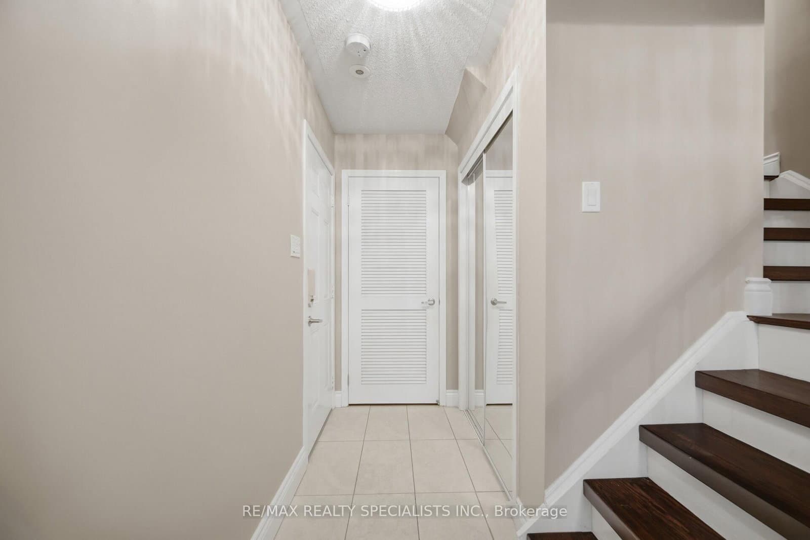 932 Sprague Place thumbnail 44