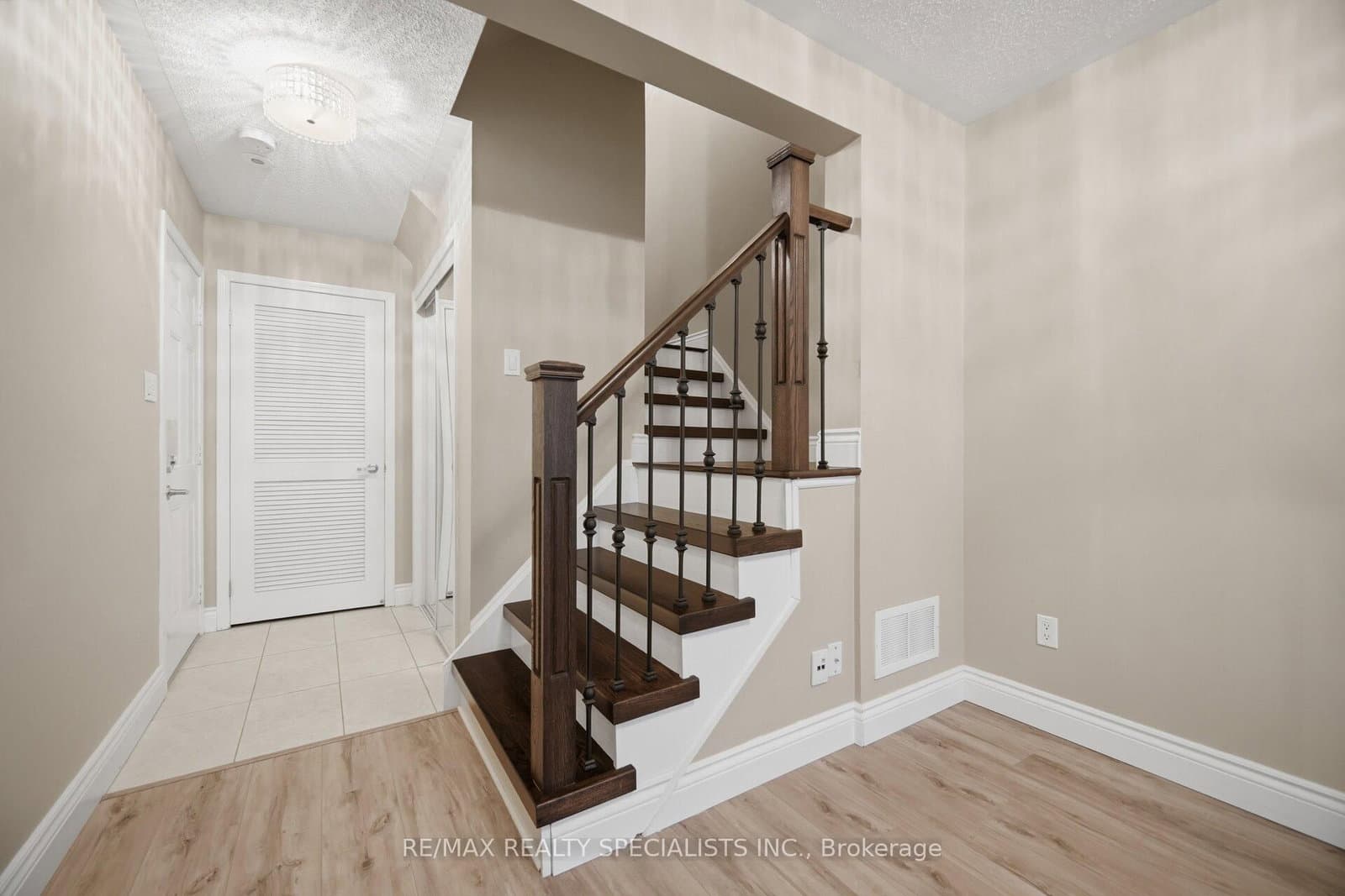 932 Sprague Place thumbnail 9