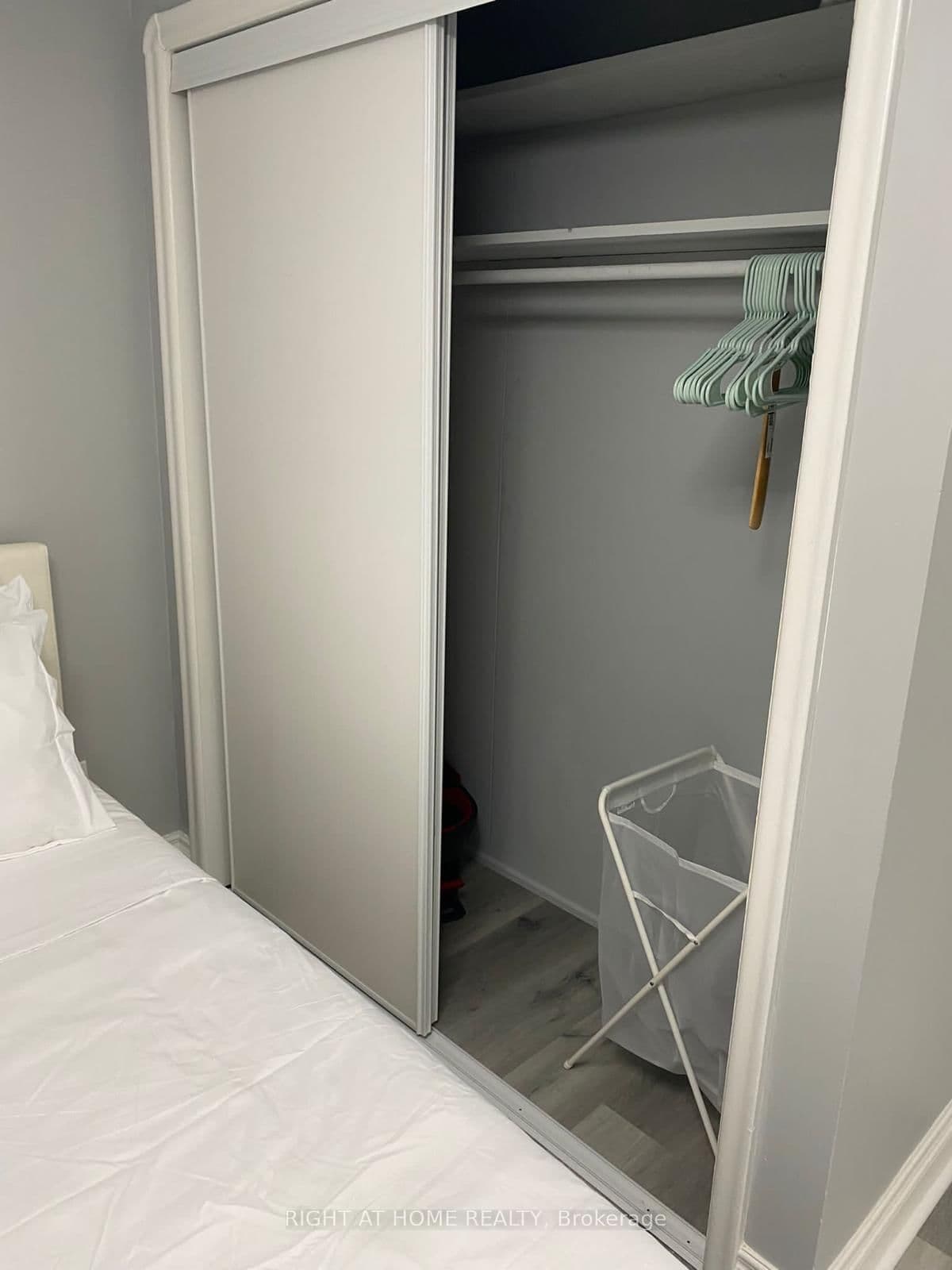11 Donald Avenue, Unit 4 thumbnail 7