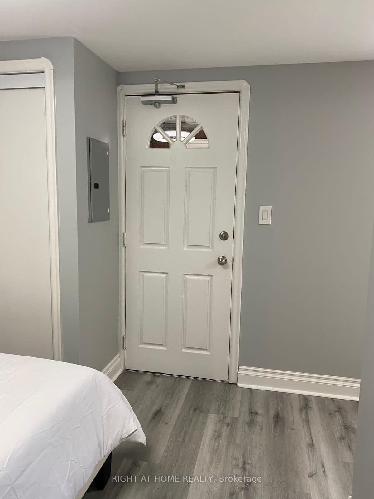 11 Donald Avenue, Unit 4 thumbnail 8