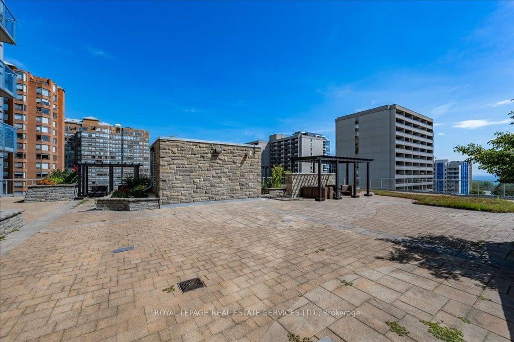 551 Maple Avenue, Unit 615 thumbnail 44