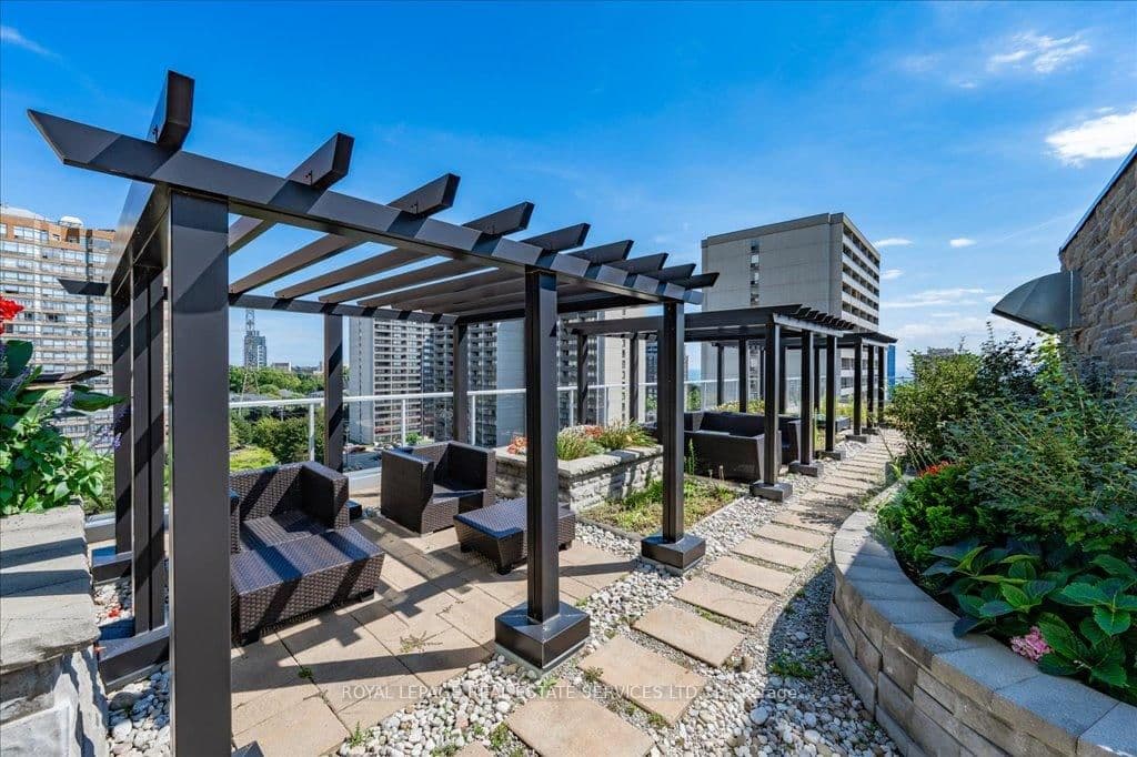 551 Maple Avenue, Unit 615 thumbnail 46