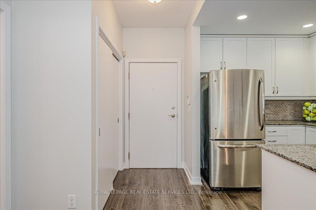 551 Maple Avenue, Unit 615 thumbnail 5