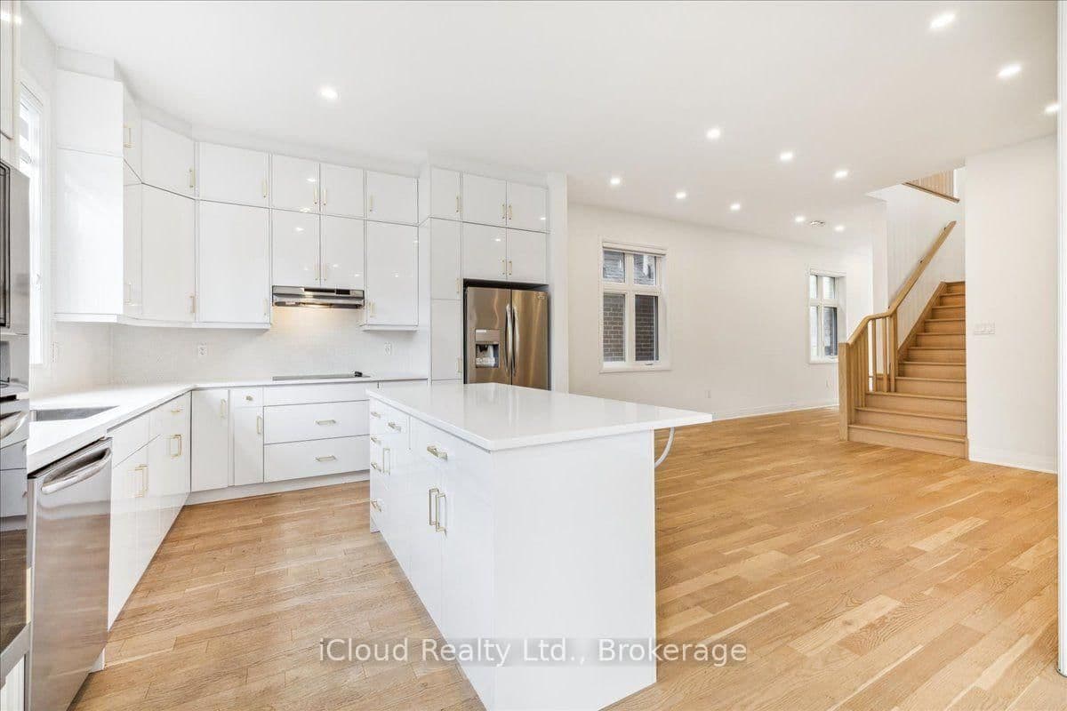 925 Hickory Crescent, Unit Main thumbnail 20
