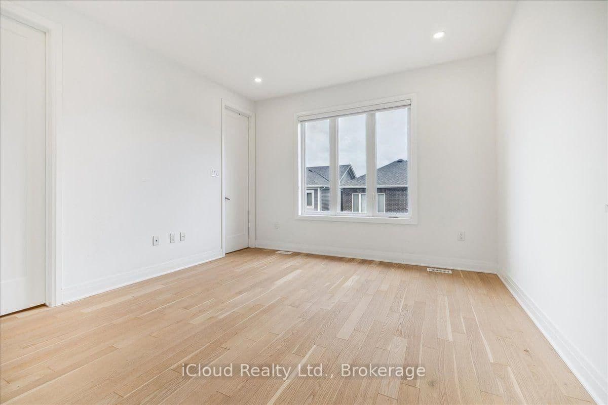 925 Hickory Crescent, Unit Main thumbnail 27