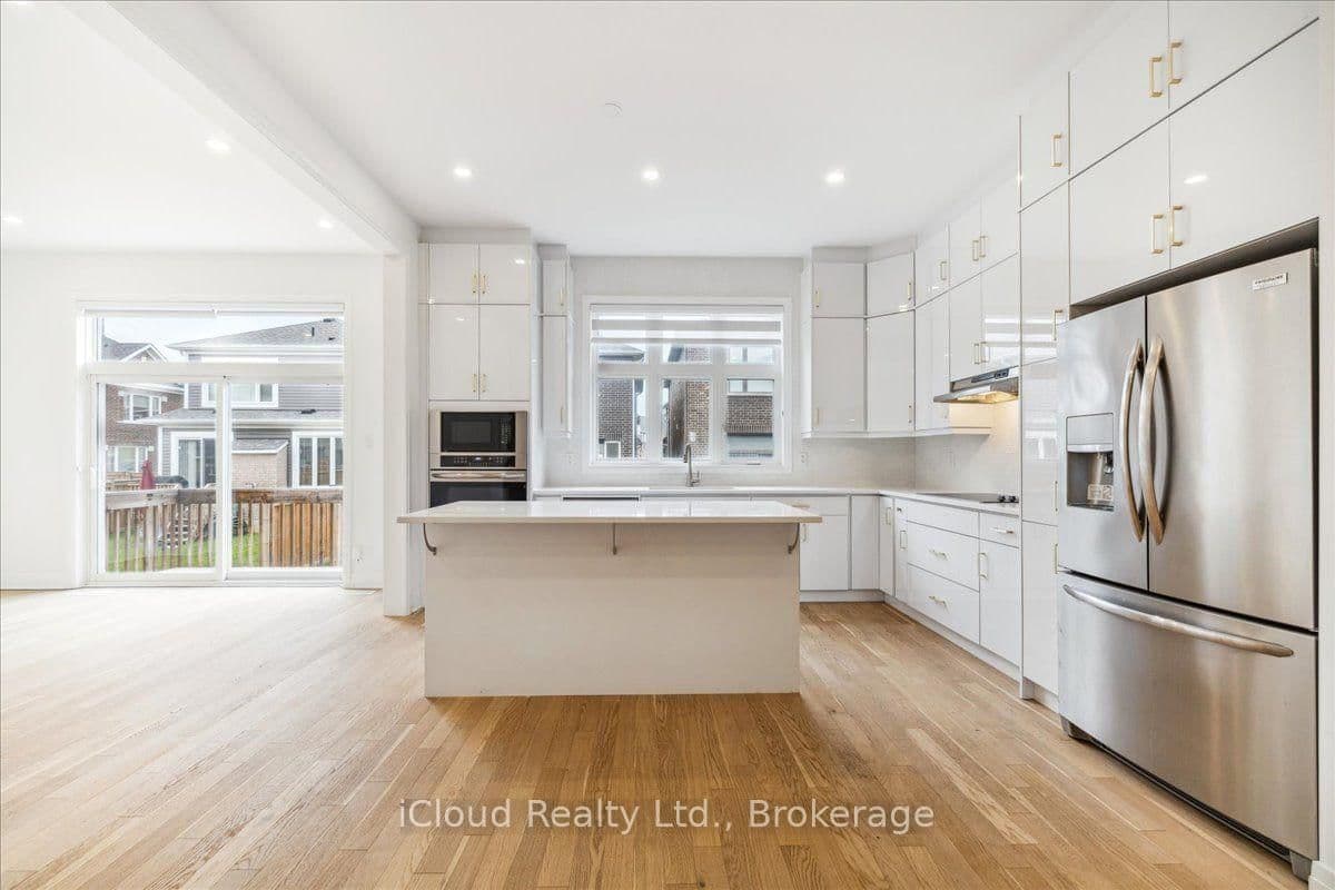 925 Hickory Crescent, Unit Main thumbnail 7