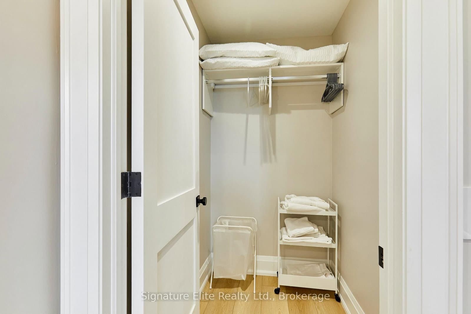 30 Amesbury Drive, Unit Unit 2 thumbnail 18