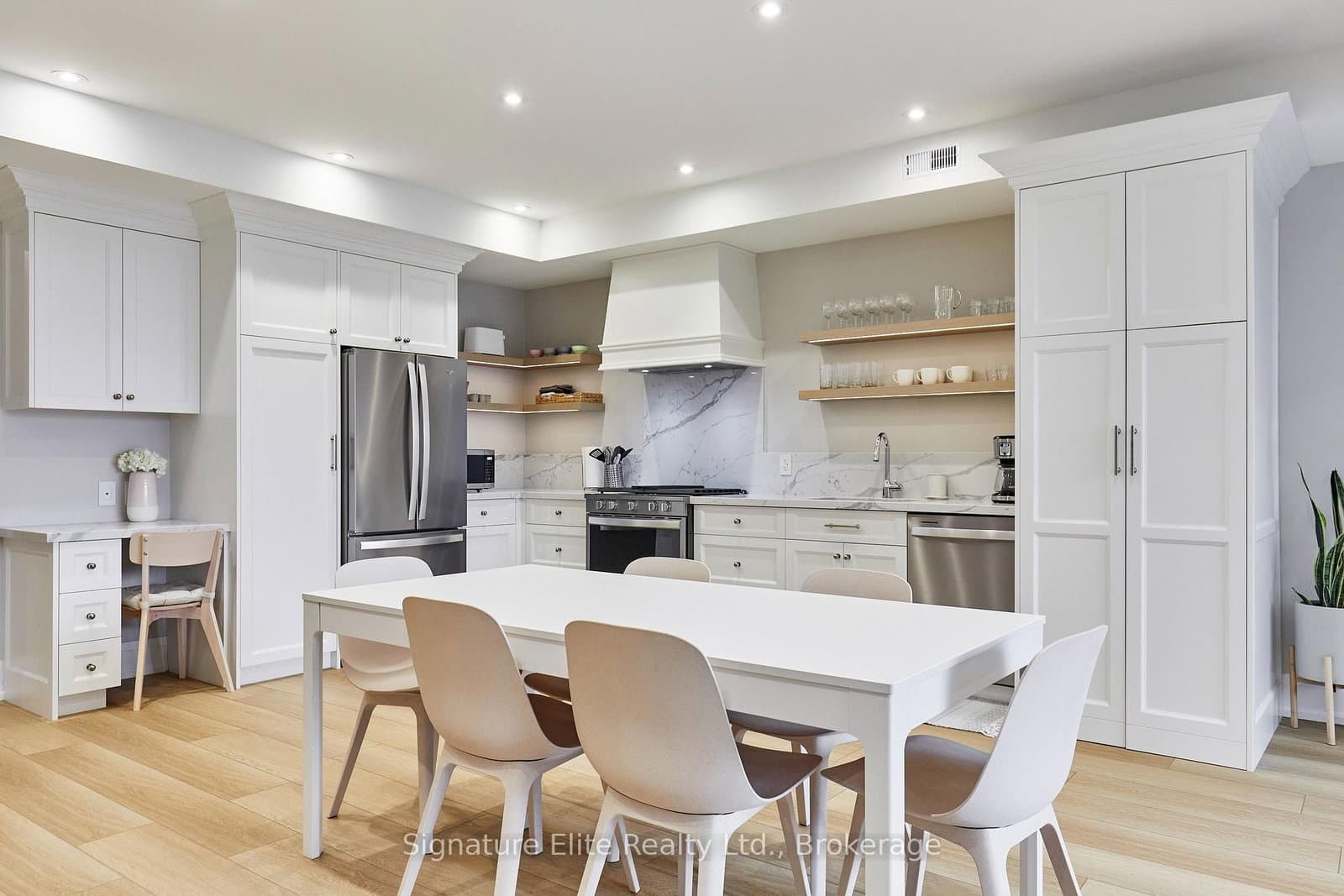 30 Amesbury Drive, Unit Unit 2 thumbnail 6