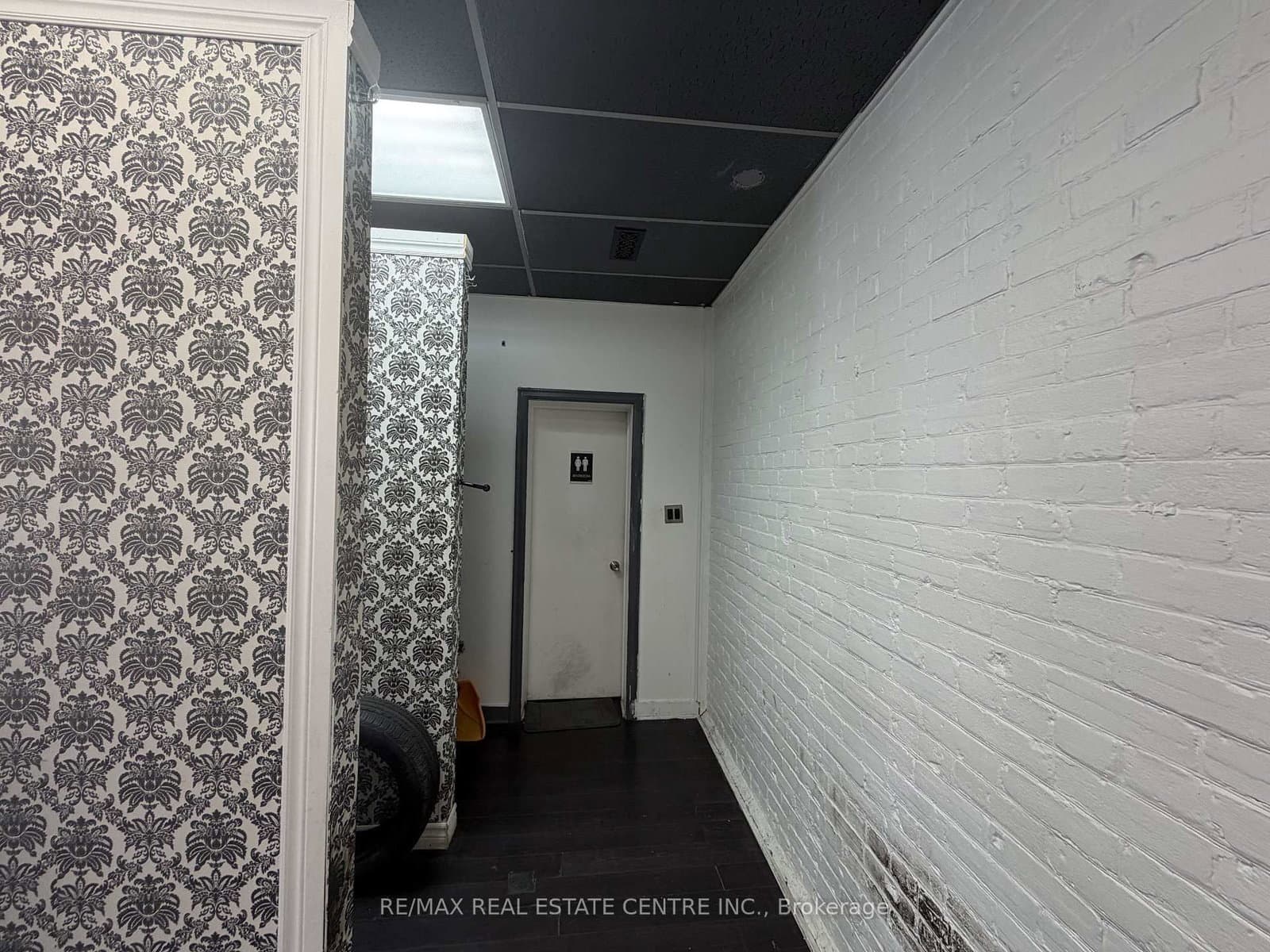 2 Queen Street S thumbnail 20