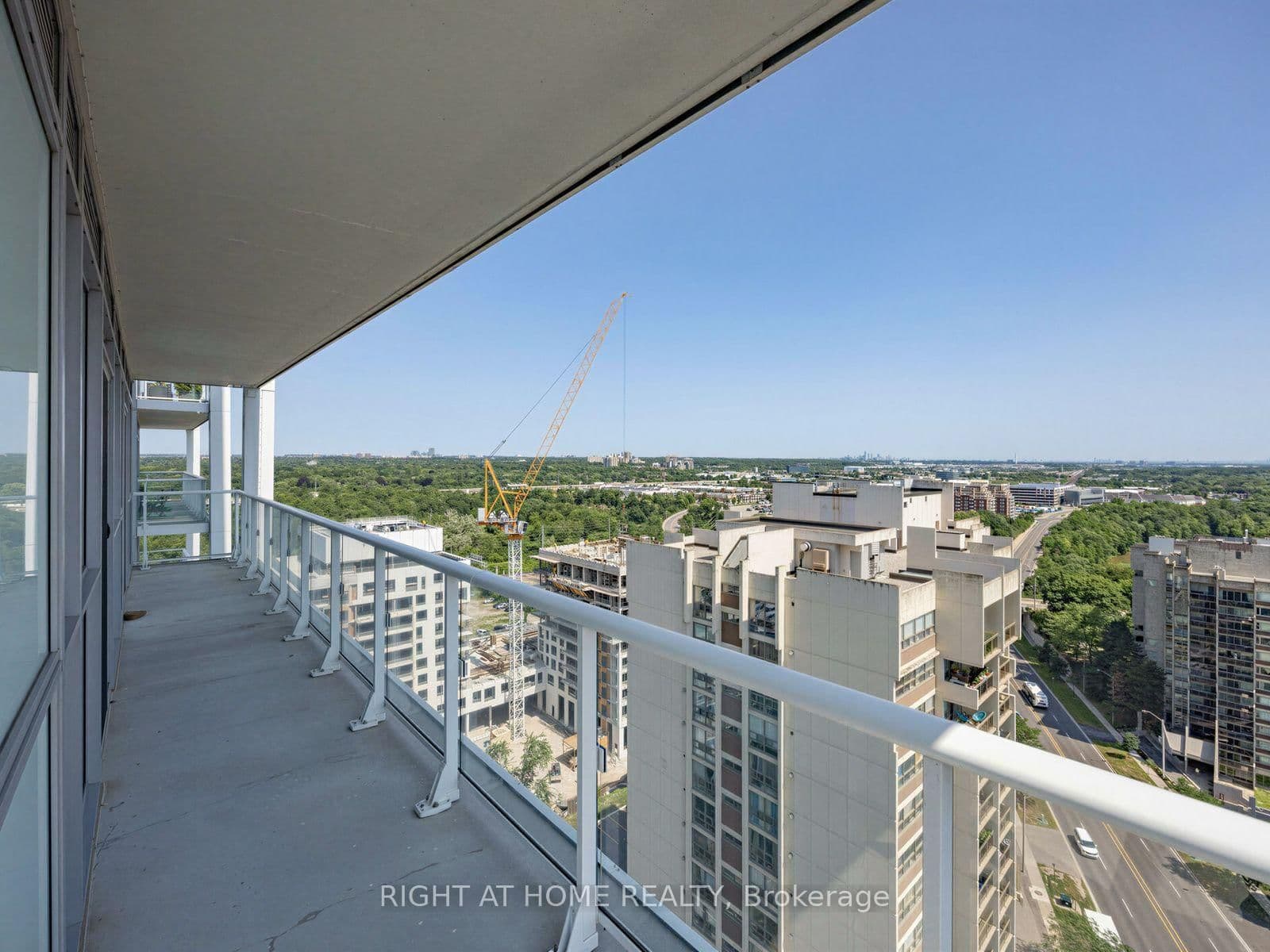 55 Speers Road, Unit LPH04 (1804) thumbnail 19