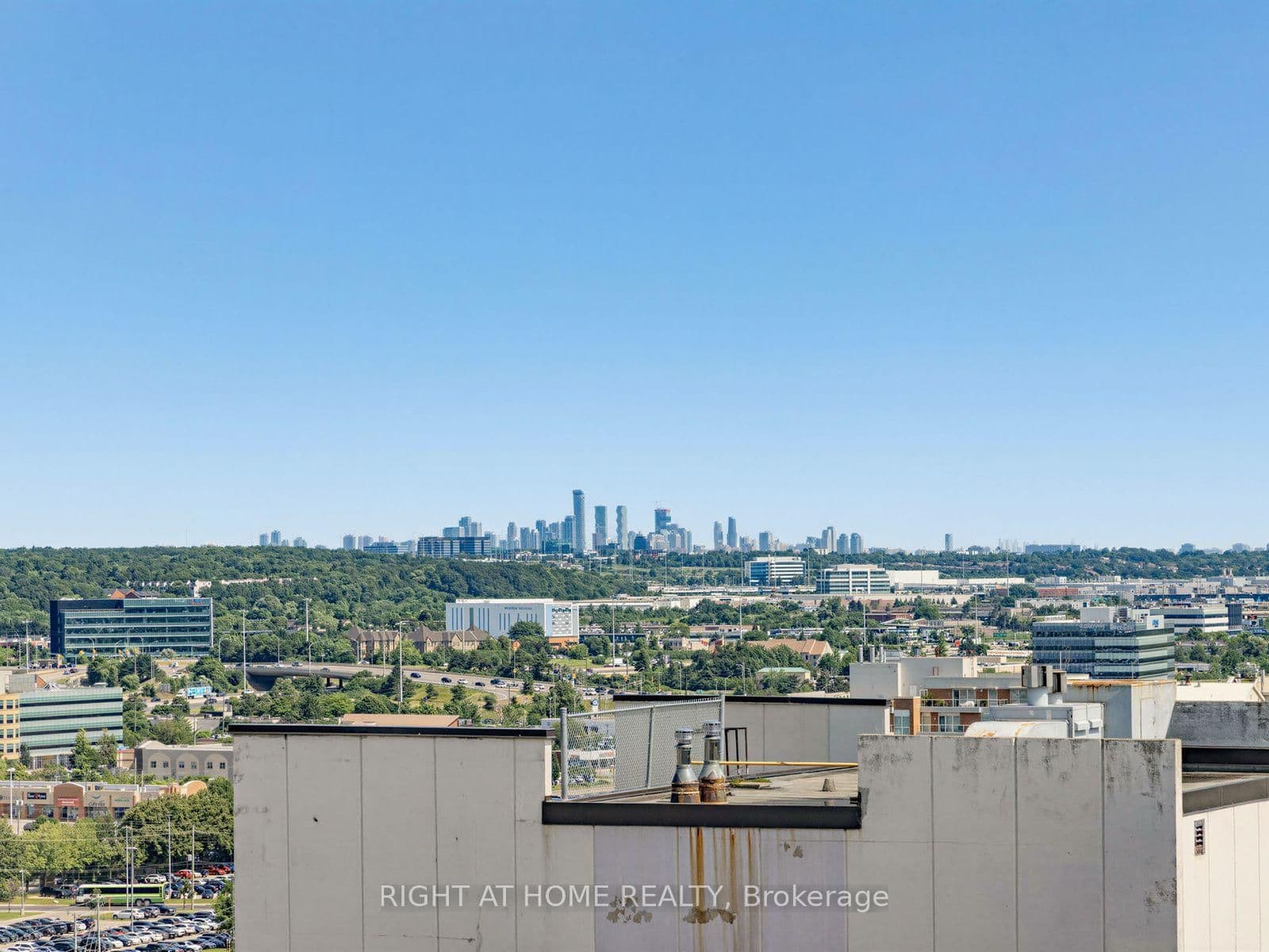 55 Speers Road, Unit LPH04 (1804) thumbnail 35