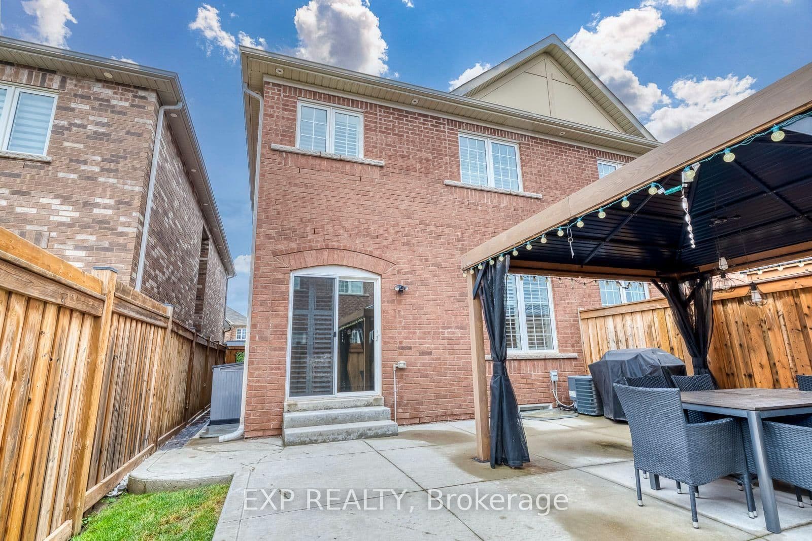 598 Bessborough Drive thumbnail 46