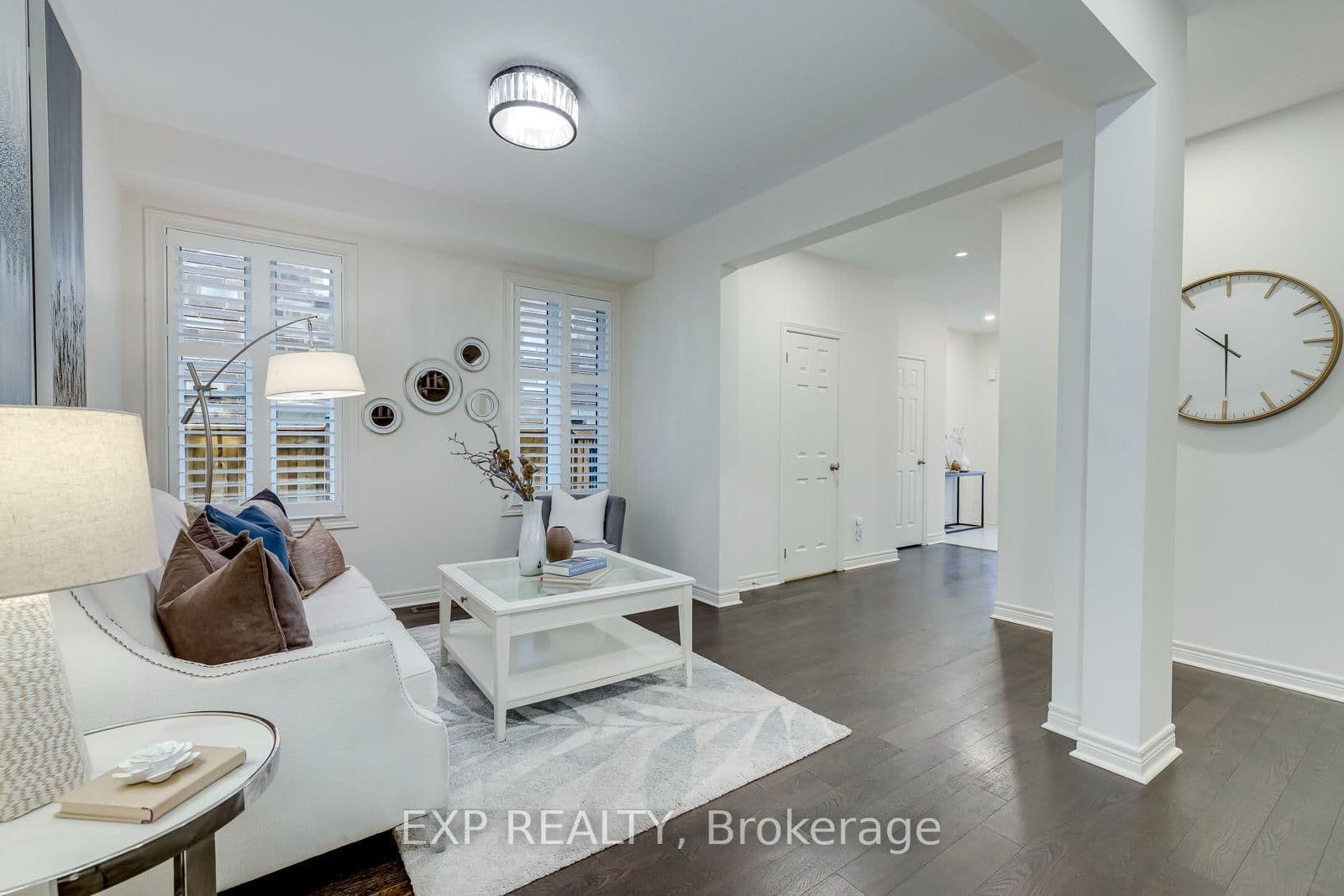 598 Bessborough Drive thumbnail 9