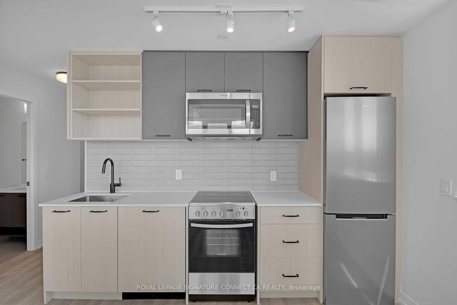 2300 St. Clair Avenue W, Unit 309 thumbnail 3
