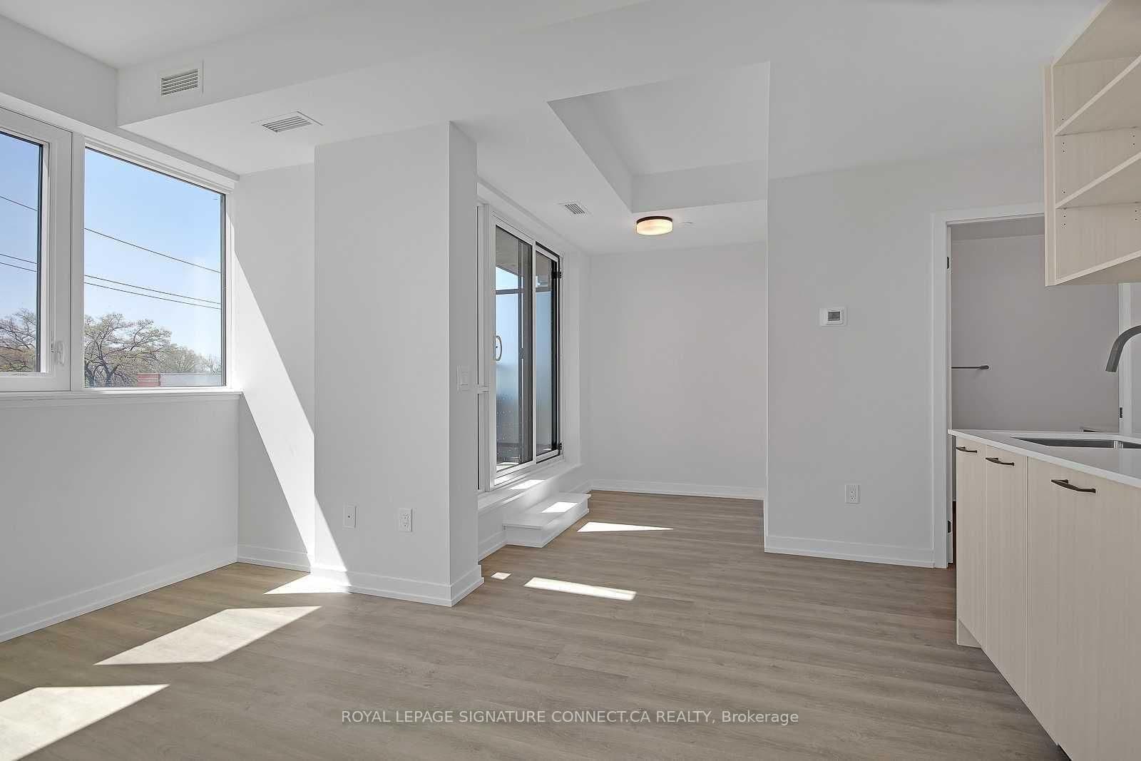 2300 St. Clair Avenue W, Unit 309 thumbnail 6