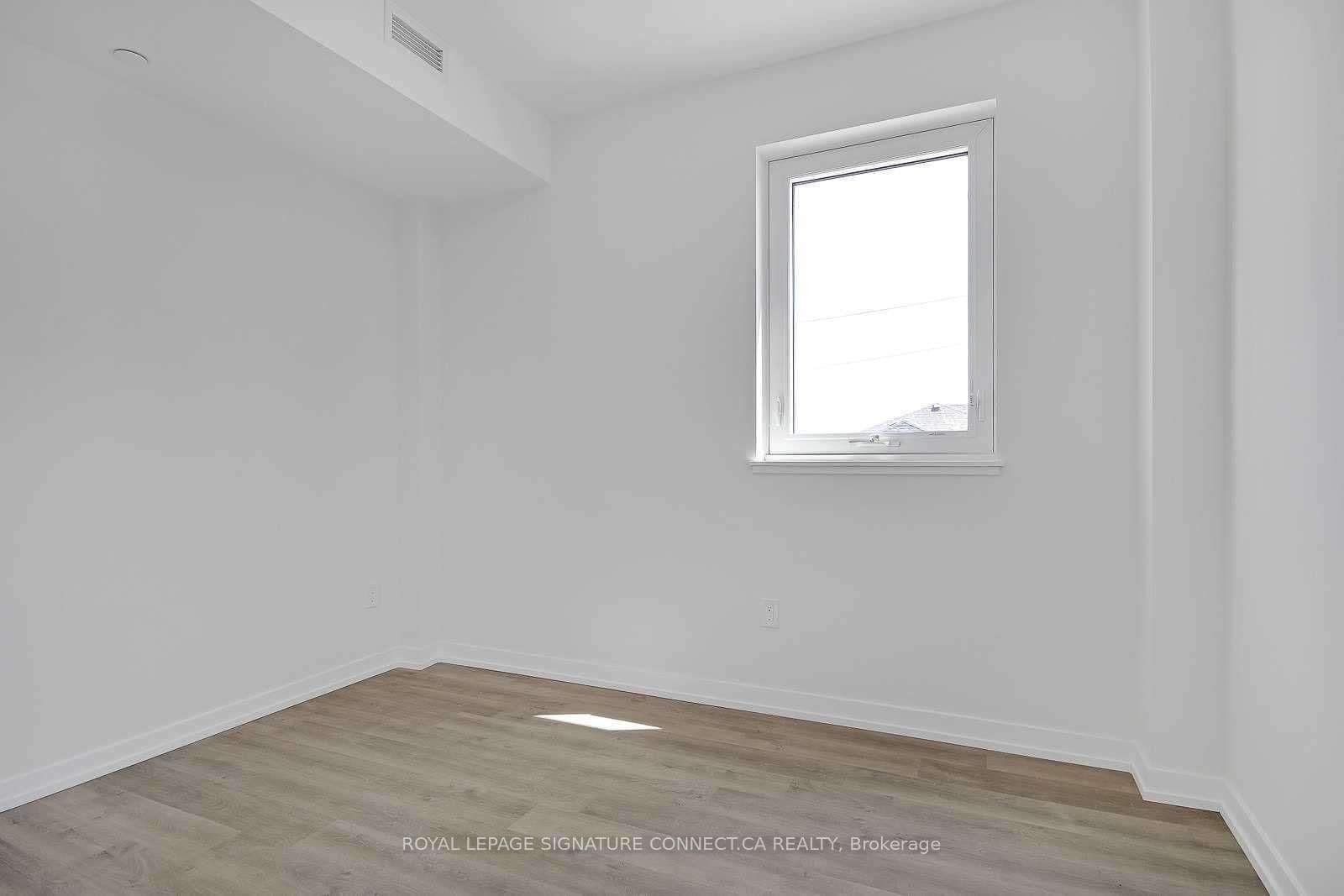 2300 St. Clair Avenue W, Unit 309 thumbnail 9