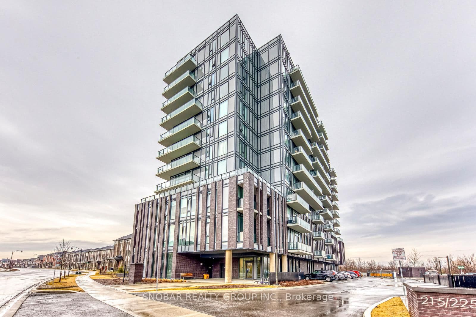 225 Veterans Drive, Unit 907 thumbnail 2