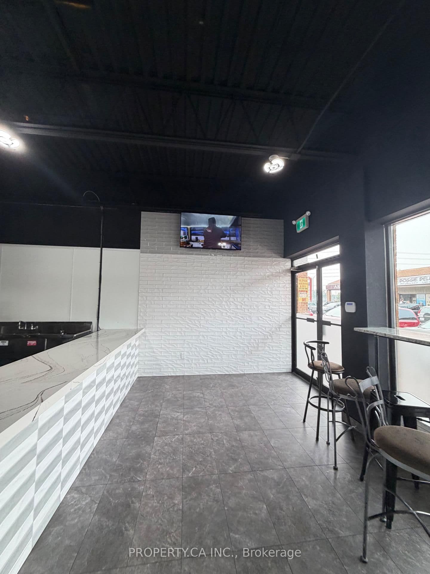 3615 Dixie Road, Unit 9 thumbnail 4