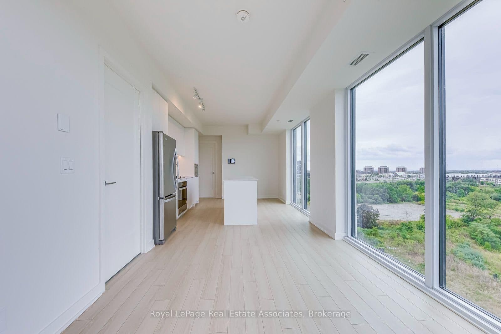 3079 Trafalgar Road, Unit 903 thumbnail 19